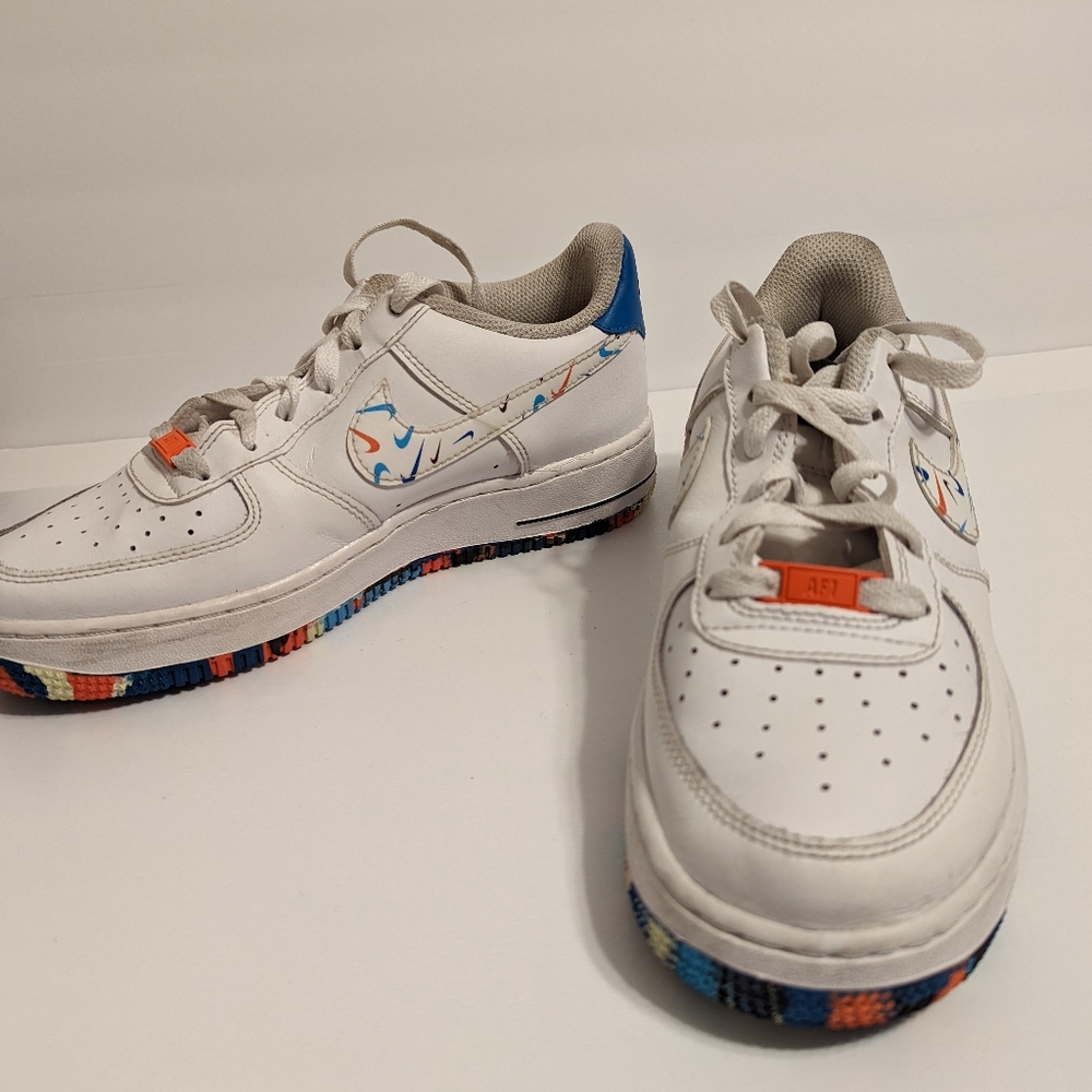 Nike Air Force 1 LV8 GS Swooshes DM7597-100 | Size 6y.